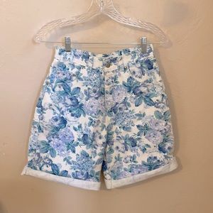 CUTE VINTAGE SHORTS
